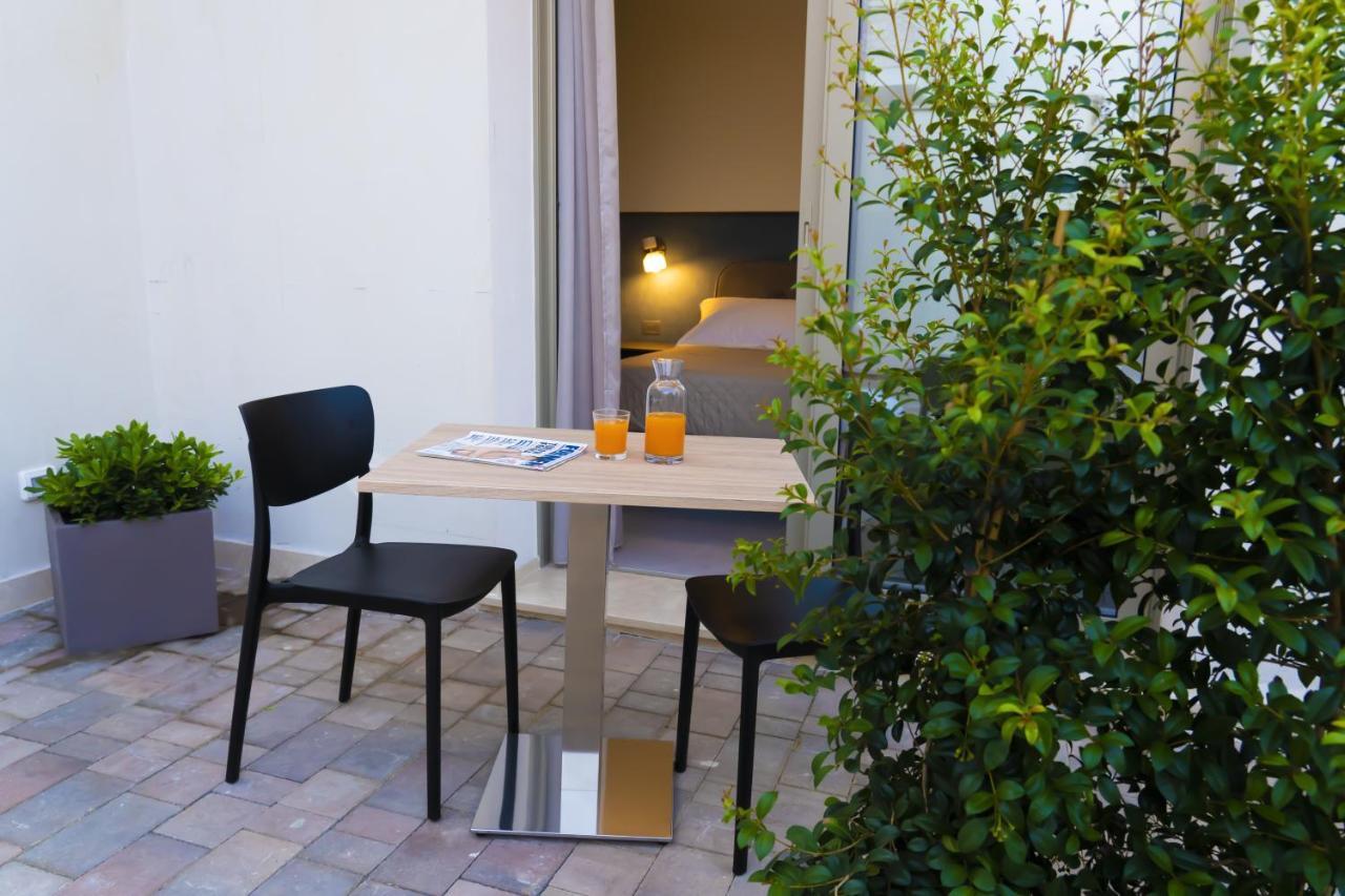 10 Catalani Rooms Porto Cesareo Exterior foto